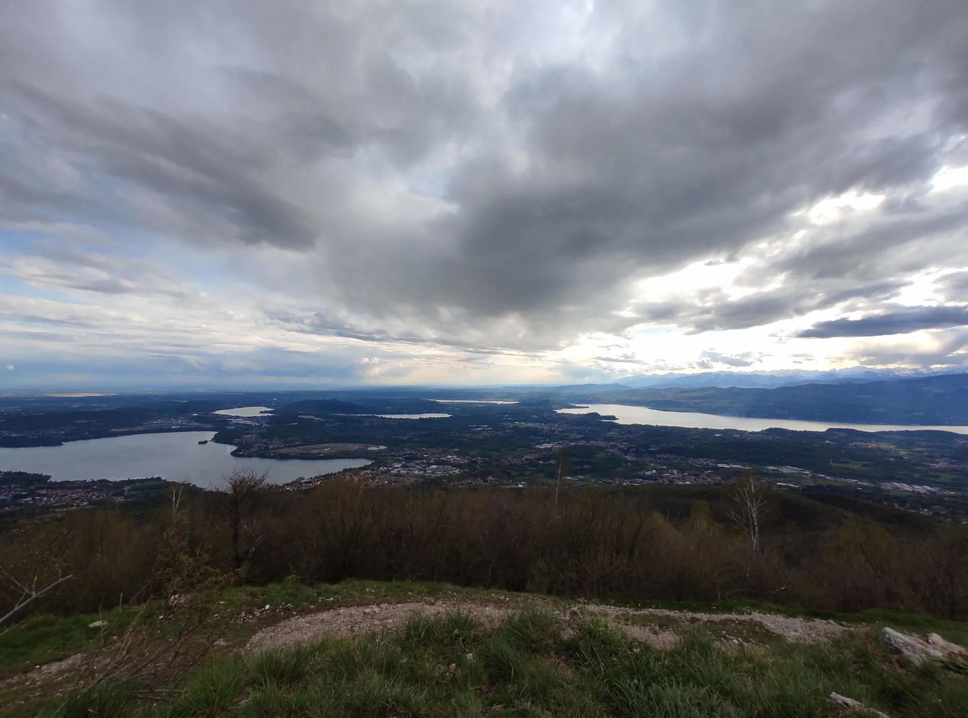 Laghi del Varesotto foto aerea